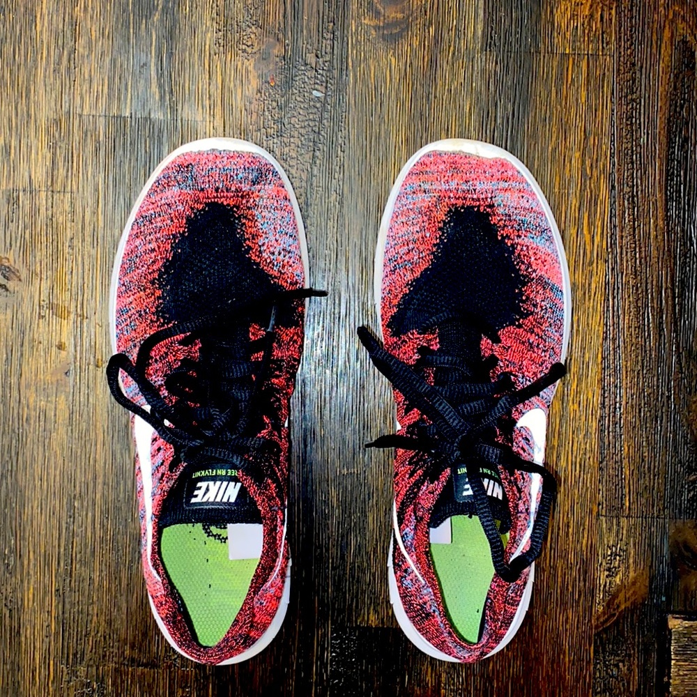 Women’s Nike Free RN Flyknit tennis shoe